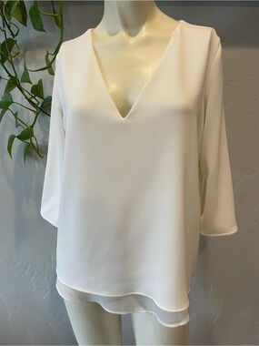 New C&E Elegant White deep V-Neck Womens Blouse S